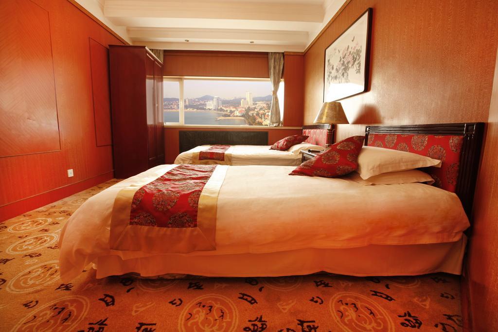 Donghai Grand Hotel Qingdao Room photo